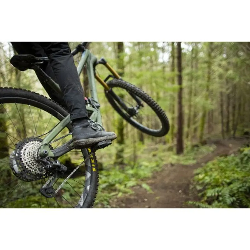 Shimano GF800 GoreTex Flat MTB Shoes in Black-9